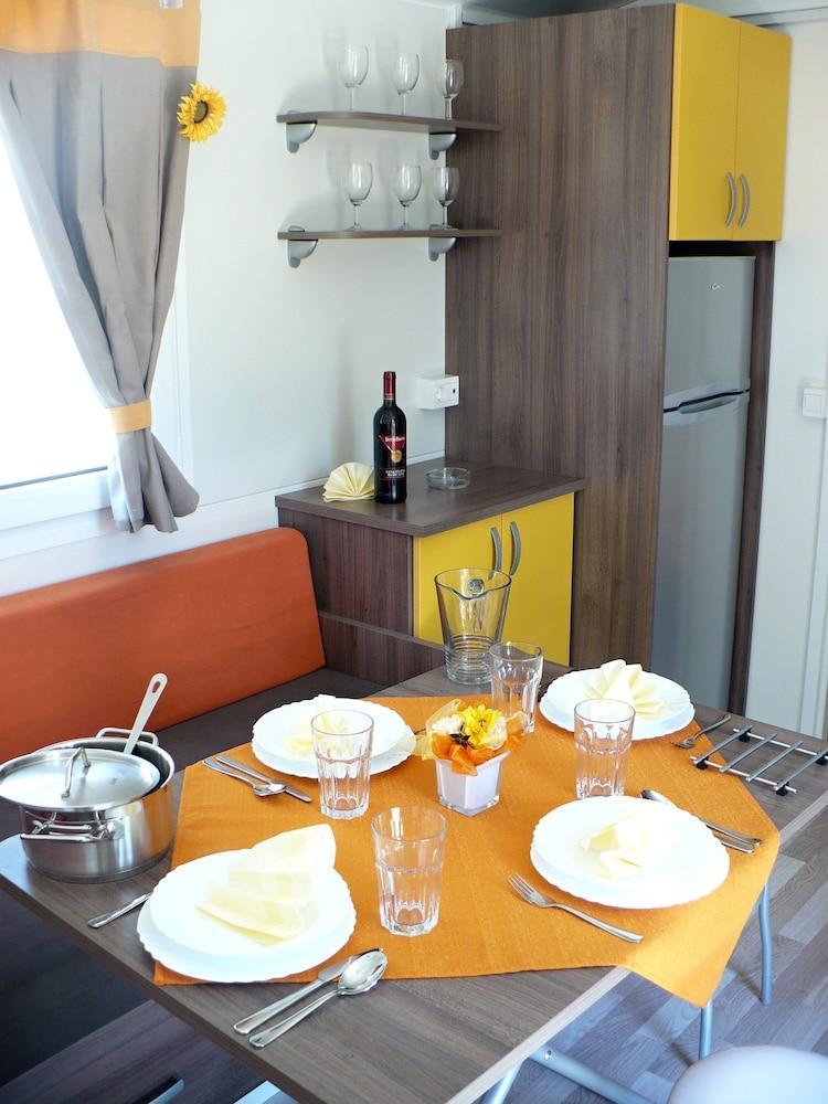 Victoria Mobilehome In Centro Vacanze San Francesco Duna Verde Exteriér fotografie