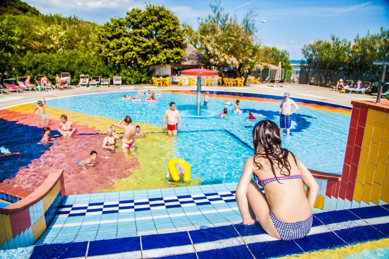 Victoria Mobilehome In Centro Vacanze San Francesco Duna Verde Exteriér fotografie